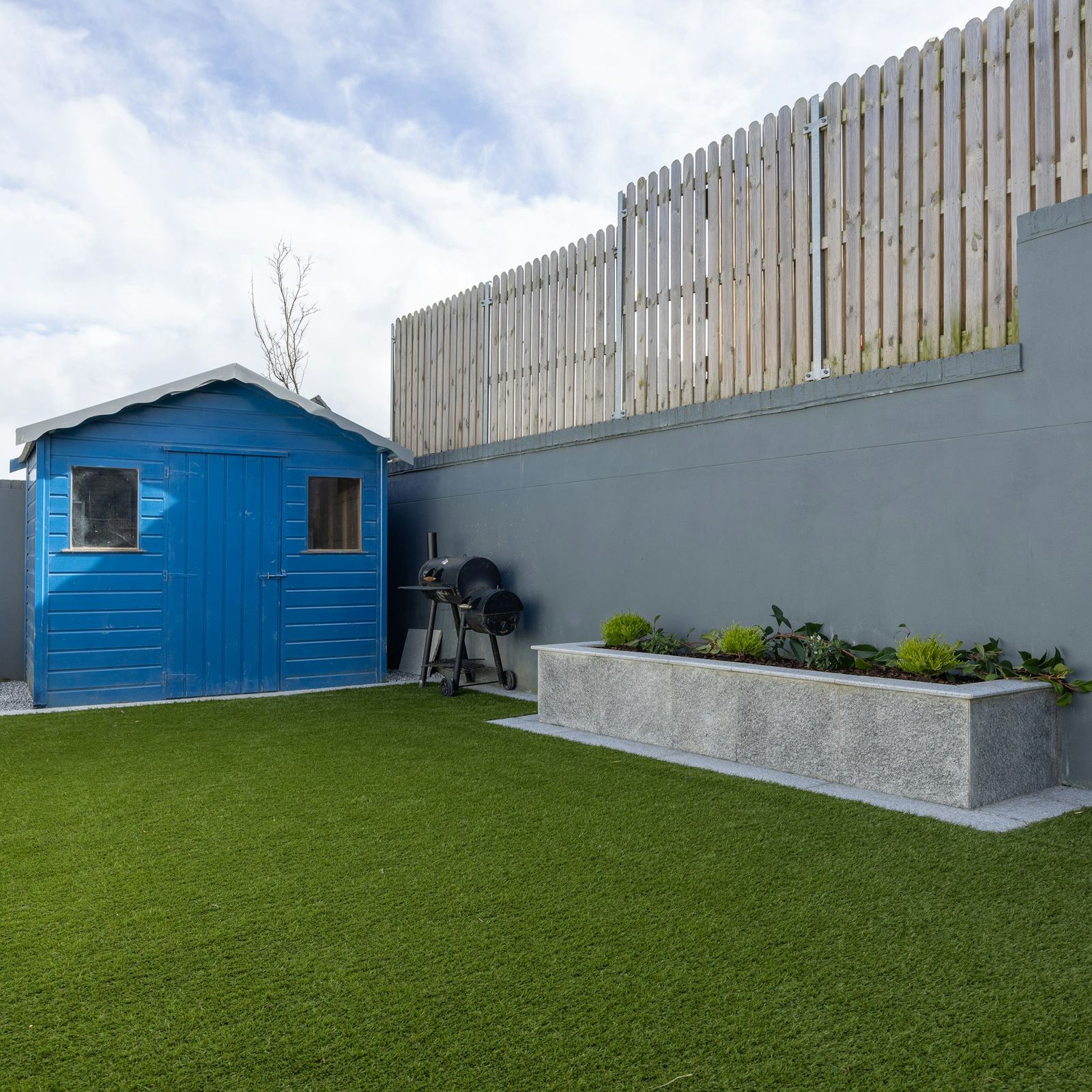 Artificial turf backyard lawn